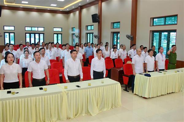 Đảng ủy, Hội đồng nhân dân, Ủy ban nhân dân, Ủy ban Mặt trận Tổ quốc Việt Nam xã Vĩnh Thuận tổ chức Lễ chào cờ và sinh hoạt chính trị dưới cờ tháng 6/2026.