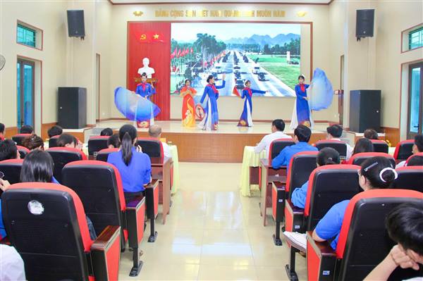 Xã Vĩnh Thuận tổ chức  Khai mạc hoạt động hè, Chiến dịch Thanh niên tình nguyện; Tháng hành động vì trẻ em năm 2026 và ra quân hưởng ứng phong trào “Toàn dân chung tay bảo vệ môi trường, vì một Hải Phòng xanh – sạch – đẹp”.