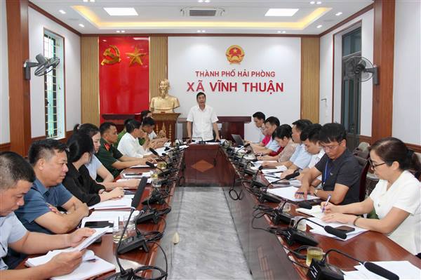 Ủy ban nhân dân xã Vĩnh Thuận họp Ban Chỉ đạo xã về phát triển khoa học, công nghệ, đổi mới sáng tạo, chuyển đổi số và triển khai Đề án 06 trên địa bàn xã.
