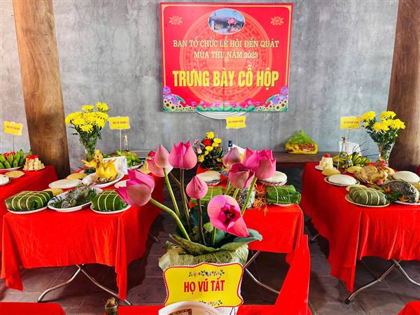 TRƯNG BÀY CỖ HỘP – NÉT VĂN HÓA ĐỘC ĐÁO RIÊNG CÓ CỦA ĐỀN QUÁT