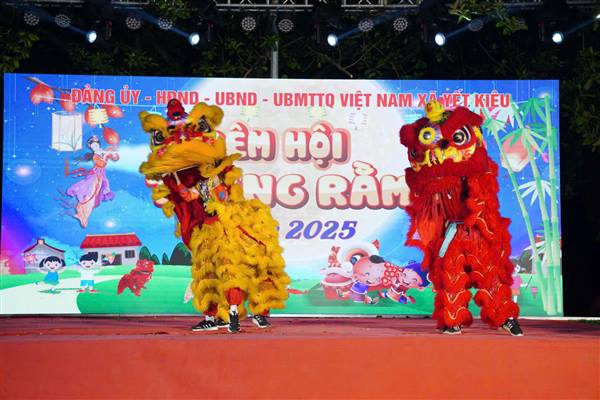 “LỒNG ĐÈN THẮP SÁNG ƯỚC MƠ” – ĐÊM HỘI TRĂNG RẰM RỘN RÀNG TẠI ĐỀN QUÁT, XÃ YẾT KIÊU