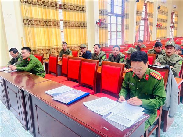 LỰC LƯỢNG AN NINH TRẬT TỰ Ở CƠ SỞ XÃ YẾT KIÊU THAM DỰ HỘI NGHỊ TẬP HUẤN SỬ DỤNG CÔNG CỤ HỖ TRỢ