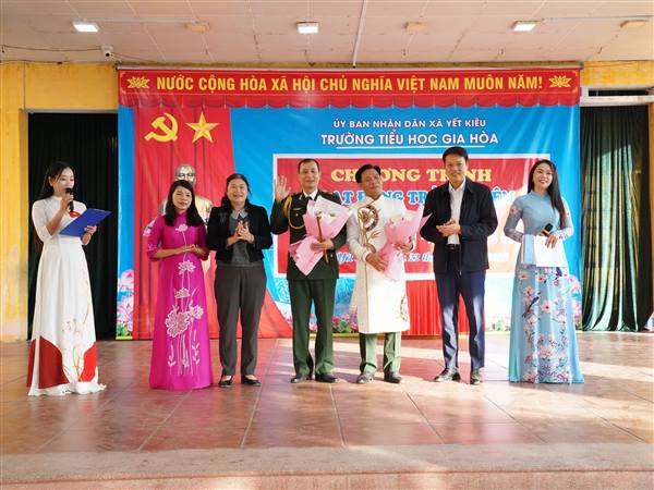 TRƯỜNG TIỂU HỌC GIA HÒA TỔ CHỨC CHƯƠNG TRÌNH HOẠT ĐỘNG TRẢI NGHIỆM “THEO DÒNG LỊCH SỬ, GIAO LƯU CÙNG NGHỆ SĨ – HỘI KHỎE PHÙ ĐỔNG”