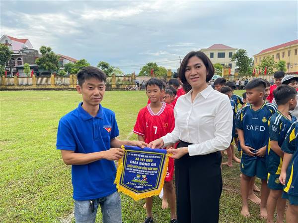 Sôi động Giải bóng đá Thiếu niên, Nhi đồng xã Yết Kiêu năm 2025, chào mừng thành công Đại hội đại biểu Đảng bộ xã Yết Kiêu lần thứ nhất, nhiệm kỳ 2025-2030, hướng tới kỷ niệm 80 năm Cách mạng tháng Tám và Quốc khánh 02/9.
