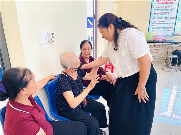 Xã Yết Kiêu đẩy nhanh tiến độ khám sức khỏe toàn dân