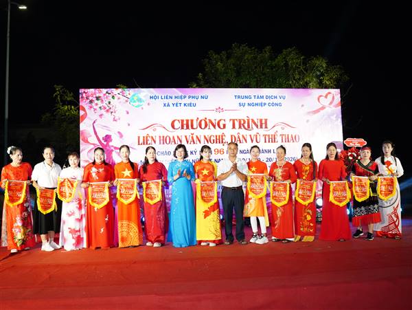 Sôi nổi Liên hoan văn nghệ, dân vũ chào mừng Ngày thành lập Hội Liên hiệp Phụ nữ Việt Nam