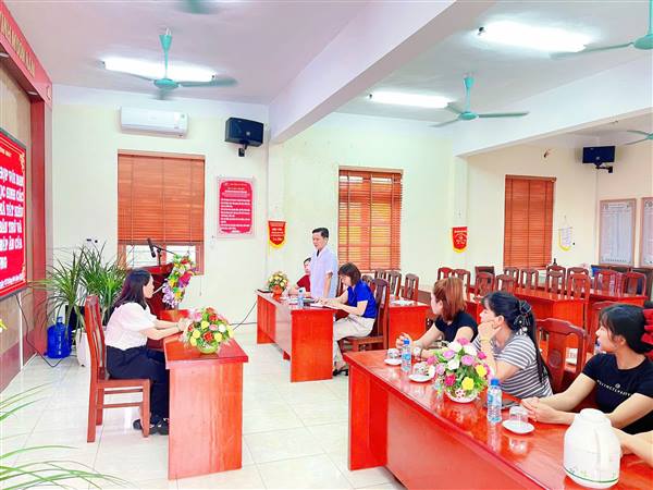 Tăng cường giám sát an toàn thực phẩm, nâng cao chất lượng bữa ăn cho trẻ tại Trường Mầm non Thống Nhất