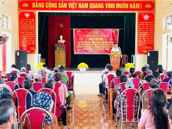 Chi hội Nông dân thôn Quỳnh Huê, xã Yết Kiêu tổ chức sinh hoạt chi hội thường kỳ