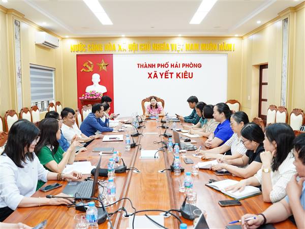 Chủ tịch Ủy ban nhân dân xã Yết Kiêu làm việc với các cơ sở giáo dục trên địa bàn xã