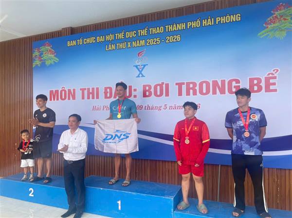 Đại diện xã Yết Kiêu giành 2 Huy chương Đồng môn Bơi trong bể tại Đại hội TDTT thành phố