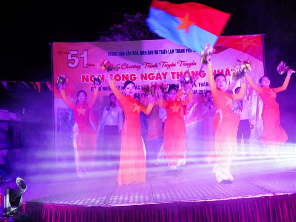 Hấp dẫn chương trình nghệ thuật “Non sông ngày thống nhất”