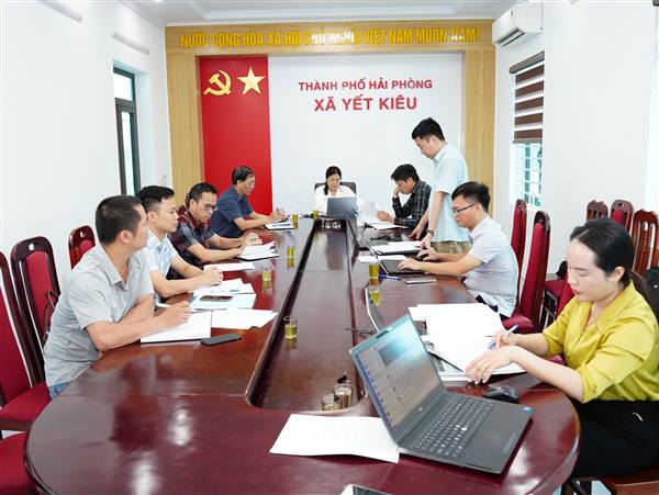 UBND xã Yết Kiêu họp cho ý kiến vào phương án đầu tư một số dự án trên địa bàn xã