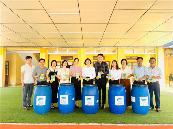 Xã Yết Kiêu ra quân hưởng ứng phong trào “Toàn dân chung tay bảo vệ môi trường vì một Việt Nam xanh - sạch - đẹp”