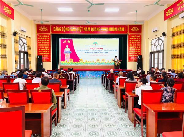 Hội Người cao tuổi xã Yết Kiêu công bố, trao quyết định về tổ chức bộ máy và công tác cán bộ