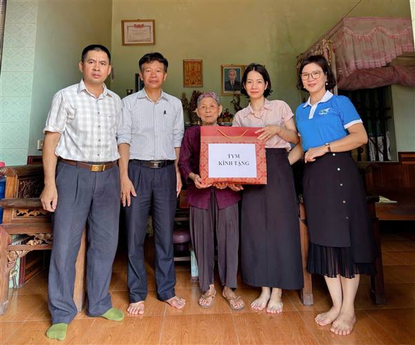 Hội Liên hiệp phụ nữ xã Yết Kiêu tổ chức chuỗi hoạt động tri ân người có công nhân kỷ niệm 79 năm Ngày Thương binh - Liệt sĩ