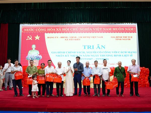 Tri ân gia đình chính sách, người có công với cách mạng nhân kỷ niệm 79 năm Ngày Thương binh, Liệt sĩ
