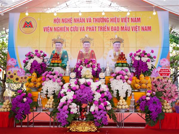 Tọa đàm – Giao lưu về thực hành tín ngưỡng thờ Mẫu Tam phủ của người Việt