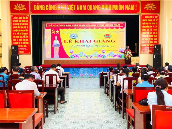 Xã Yết Kiêu khai giảng 2 lớp đào tạo nghề cho lao động nông thôn