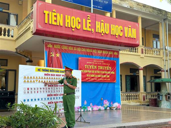 Công an xã Yết Kiêu lan tỏa “Chiến dịch đào tạo kỹ năng lái xe mô tô, xe gắn máy an toàn” sâu rộng trong thực tiễn